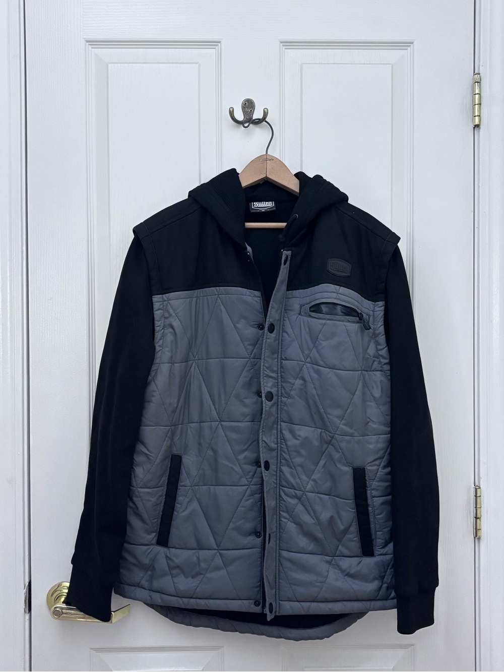 Sullen Clothing "Storm" jacket in black and grey. - Picture 1 of 4